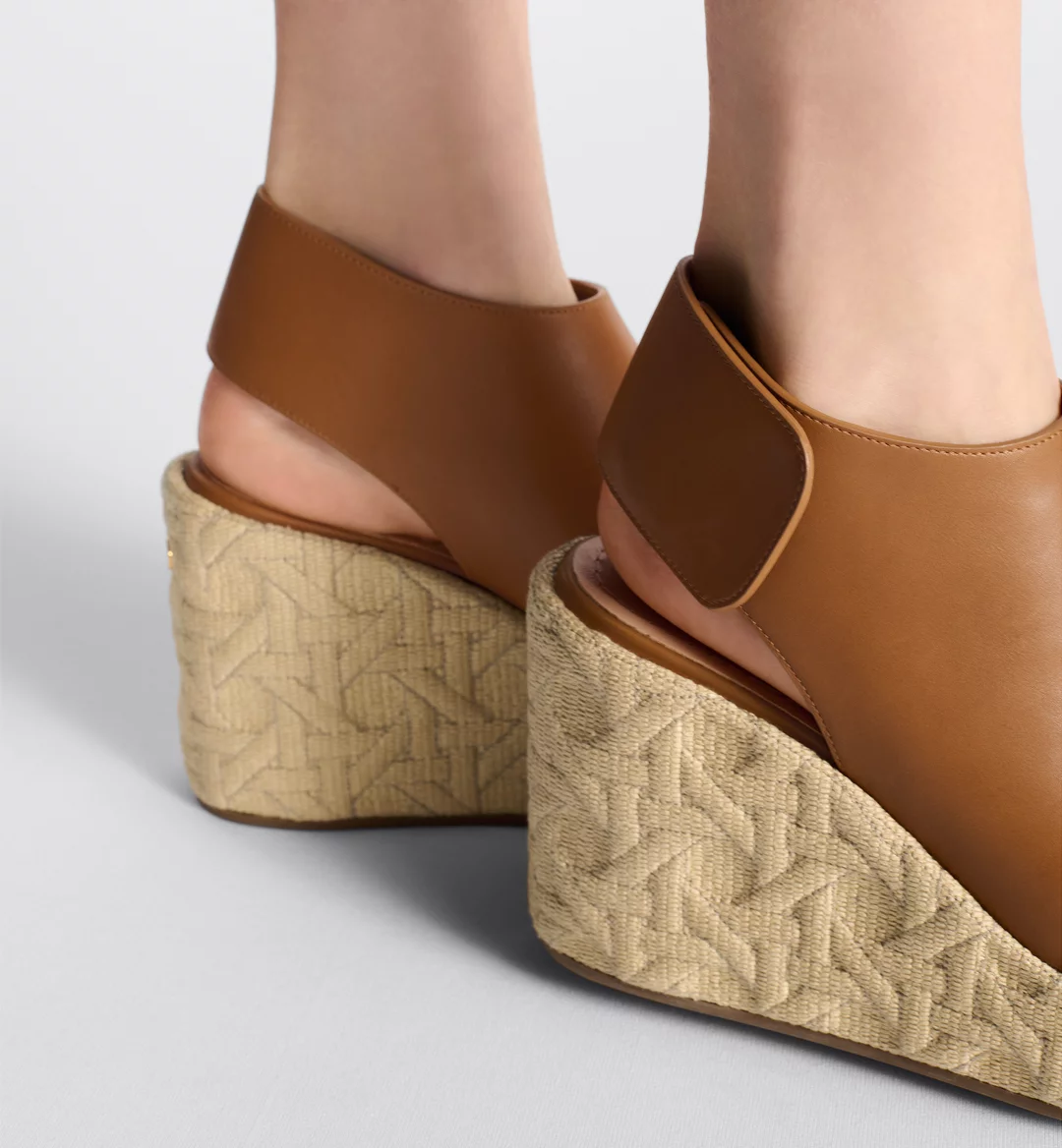 Attitude Dior Wedge Sandal - Image 4